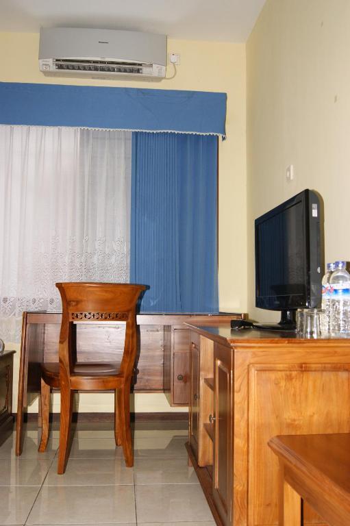 Grand Sumatera Hotel Сурабая Екстериор снимка